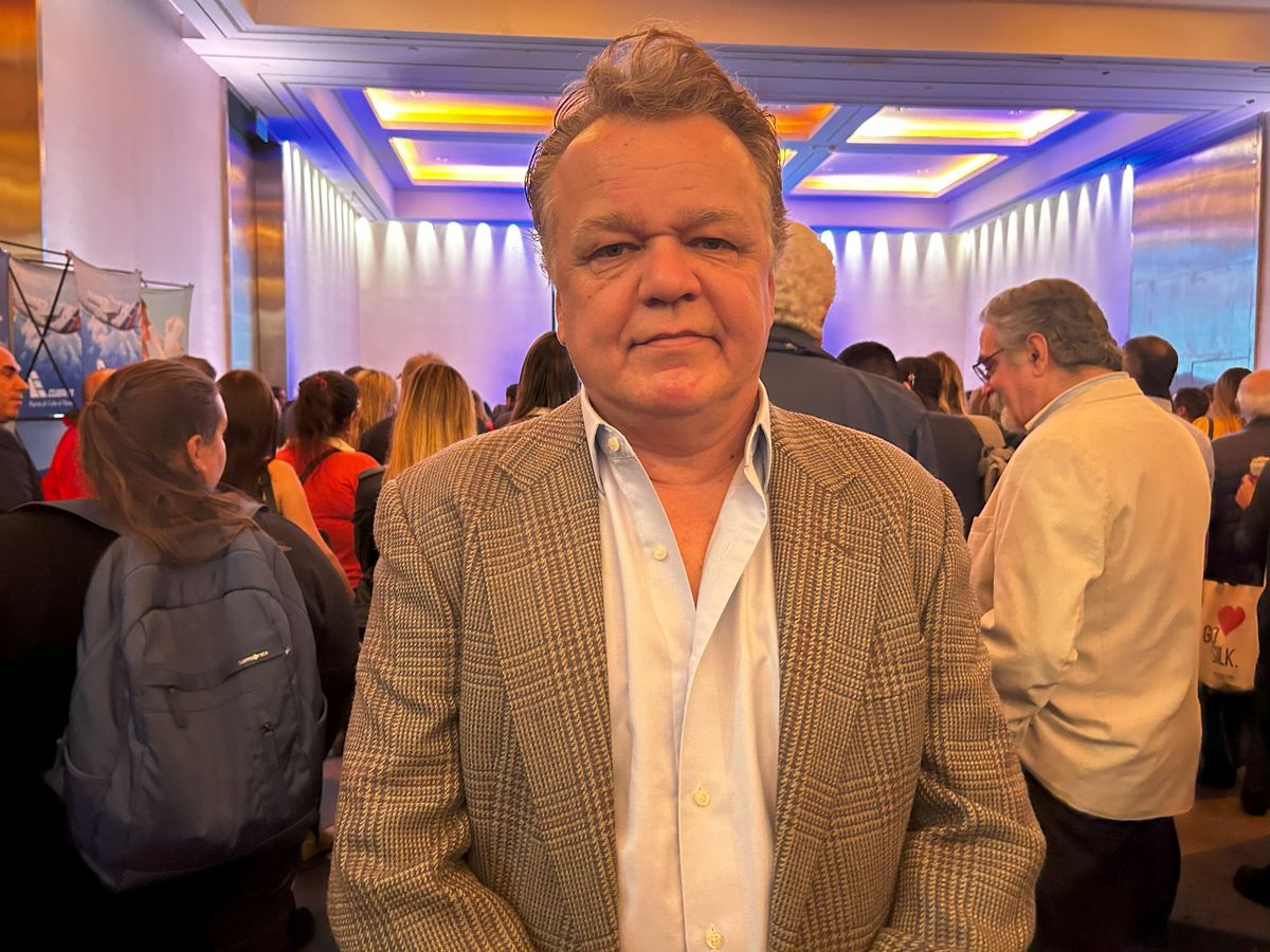 Lionel Logan es el director de Logan Travel.