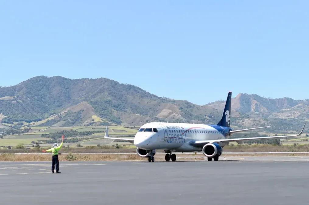 Aeroméxico incorporó tecnología de IBM para realizar mejores análisis de riesgos climáticos y contar con mayor información meteorológica y datos geoespaciales.