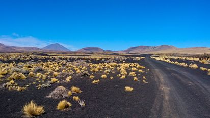 El desierto negro de Mendoza que parece de otro planeta