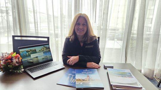 Esther Pujol, gerente regional de Scenic y Emerald Cruises para Latinoamérica