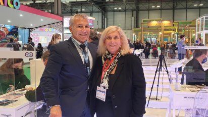 Alejandro Amestoy, presidente de Cynsa; y Cecilia Ursino, directora de Cynsa, dieron el presente en Fitur.