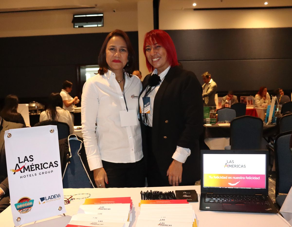 Equipo del Grupo Hotelero Las Américas en el Workshop de Ladevi en Bogotá.