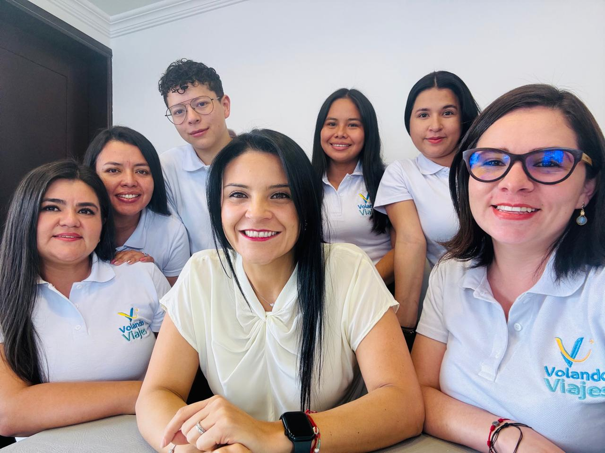 Equipo de Volando Viajes.