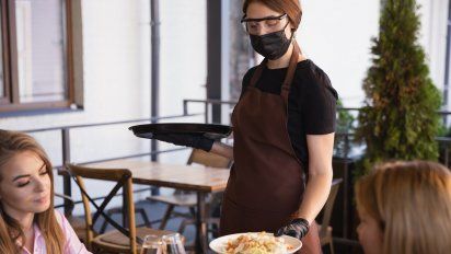Principales empresarios de Argentina explicaron cómo impacta la pandemia en la gastronomía.