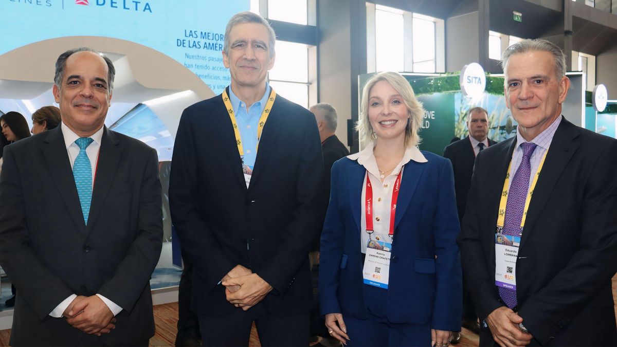 Pedro Heilbron, CEO de Copa Airlines; Kamila Zardini, relaciones multilaterales del ministerio de Turismo de Brasil y Eduardo Lombana, CEO de Wingo.