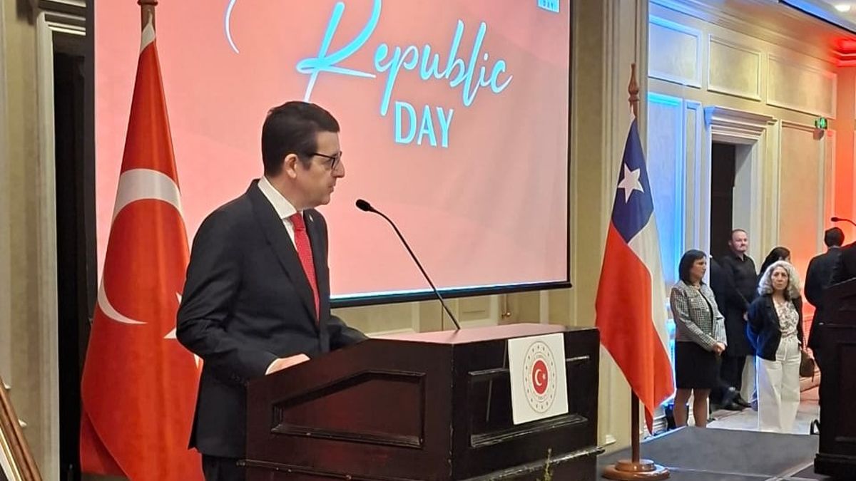 Ahmet Ihsan Kiziltan, embajador de Turquía en Chile. Ahmet Ihsan Kiziltan, embajador de Turquía en Chile.