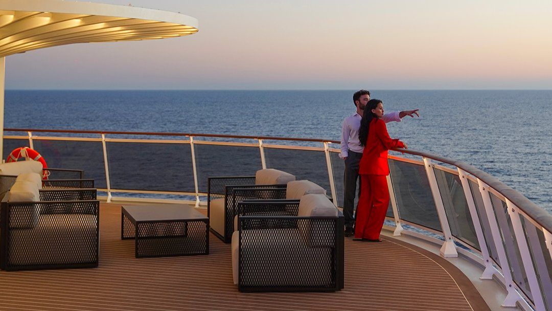 Desde un crucero se puede ver el amanecer y el atardecer, lo que es una experiencia más en tu espectacular viaje. 