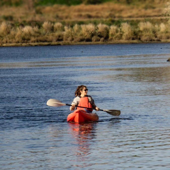 Los feriados de junio podés disfrutar de actividades gratuitas al aire libre en el río Quequén en Necochea.