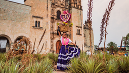 Enamórate de los trajes típicos de las ocho regiones de Oaxaca.
