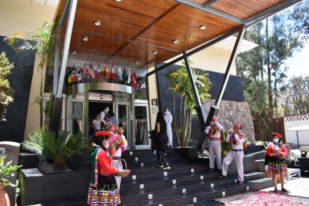 Recibimiento primeros huespedes en Aranwa Hotels
