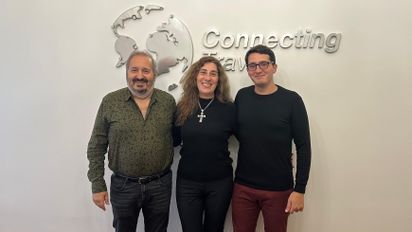 Connecting travel: Alejandro Zelesnak, director; junto a Lidia Rodríguez, directora de Ventas; y Darío Zelesnak, encargado de Producto.