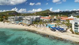Lujo, playa privada y hospitalidad caribeña se fusionan en el Curaçao Marriott Beach Resort, un oasis frente al mar cerca del corazón de Willemstad, Curazao.