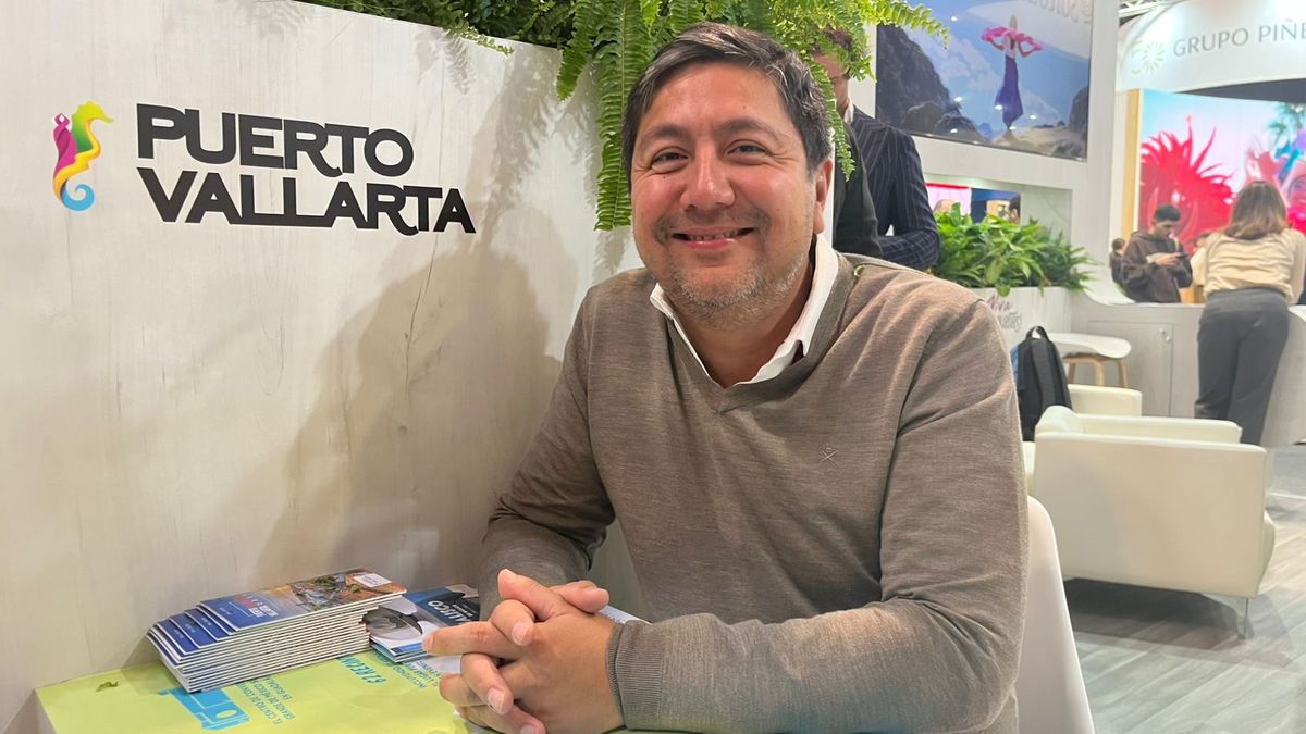 Luis Villaseñor, director del Fideicomiso de Promoción Turística de Puerto Vallarta, representa al destino en Fitur 2025.