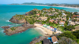 Río de Janeiro y Búzios destacan como destinos ideales para escapar del invierno con playas, clima cálido y paisajes únicos en Brasil.