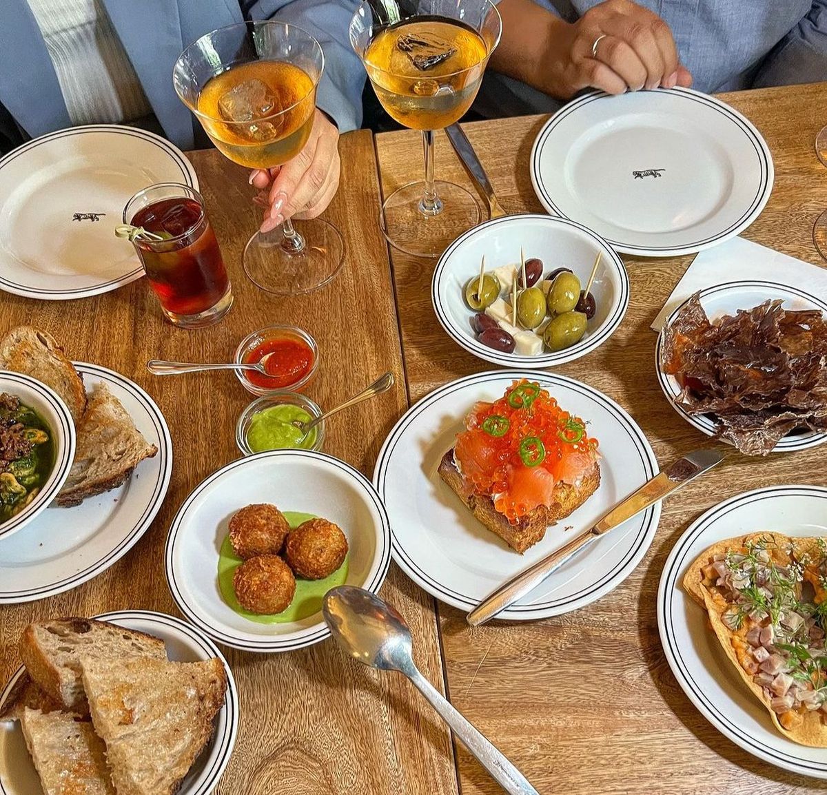 También este restaurante cuenta con una gran carta de mixología.&nbsp; &nbsp;