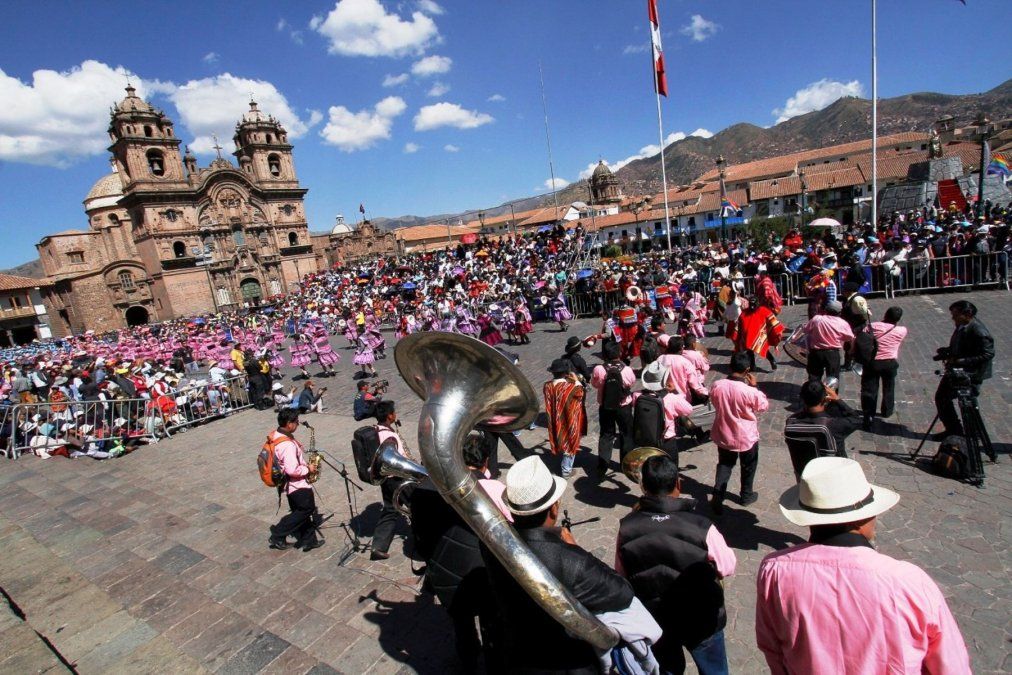 La Cámara de Comercio Cusco indicó que son más de 3.000 turistas afectados por el paro regional de 48 horas. - Ladevi Medios y Soluciones La Cámara de Comercio Cusco indicó que son más de 3.000 turistas afectados por el paro regional de 48 horas.
