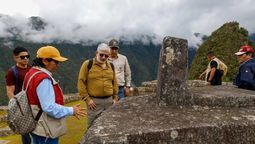 Autoridades del Ministerio de Cultura supervisan medidas de seguridad y conservación en Machu Picchu, clave para el turismo de Cusco.
