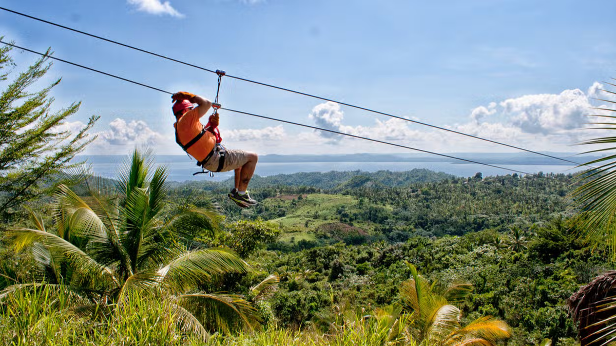 Caribe: Samaná es uno de los grandes destinos de aventura en República Dominicana. Caribe: Samaná es uno de los grandes destinos de aventura en República Dominicana. 