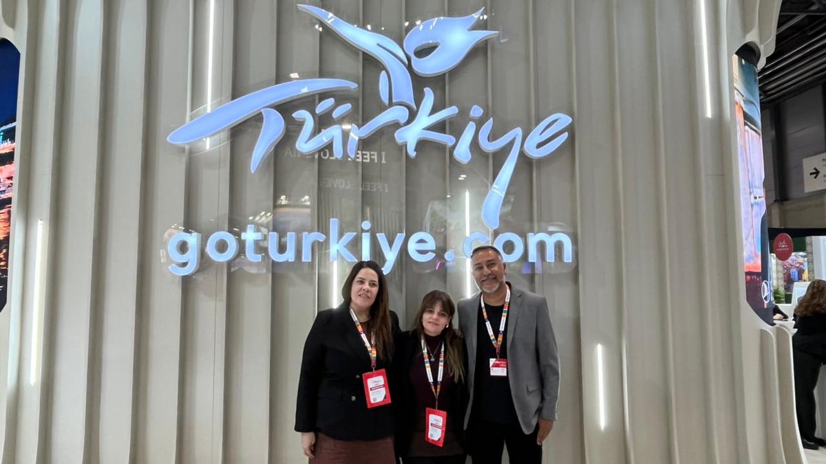 El equipo de Crystal Concepts en el marco de Fitur 2026.