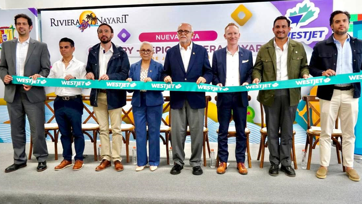 Autoridades de Nayarit celebraron la nueva conexión aérea con Canadá.