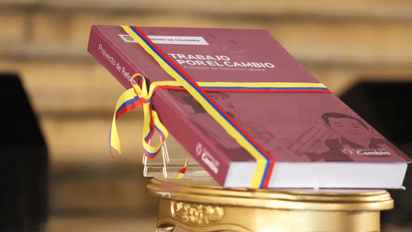 Reforma laboral es oficinalmente archivada por el Senado. Reforma laboral es oficinalmente archivada por el Senado.