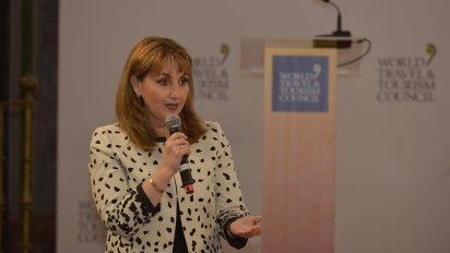 Piden eliminar impuestos al turismo por un año