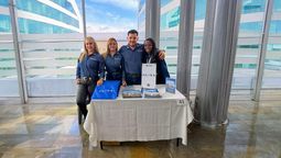 Estefany Díaz, Lizeth Hernández, Jonathan Salazar y Raquel Perea, comerciales de Akira Travel.