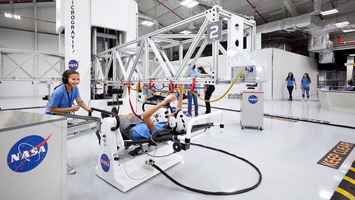 Vive el sueño de ser astronauta por un día en el Kennedy Space Center.