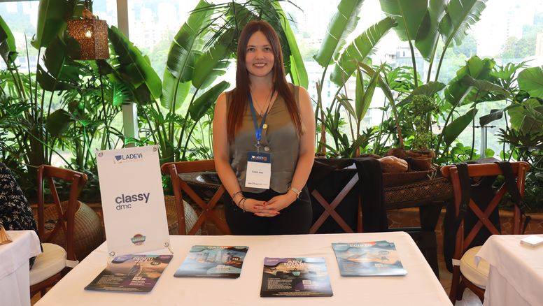 Paola Bunch, gerente de Ventas de Classy DMC en el Ladevi Workshop Medellín.