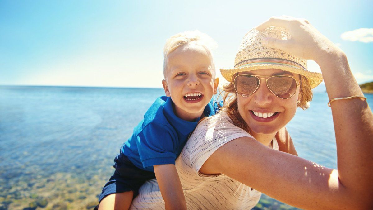 Vacaciones 2026: evitar los plásticos de un solo uso es una las prácticas responsables para cuidar las playas del Caribe.   