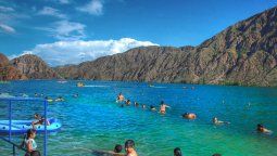 altText(Verano: descubrí en Mendoza las espectaculares playas de aguas turquesas que se esconden en San Rafael)}