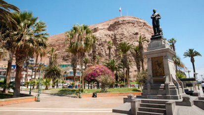 En Arica, hay actividades como tours al Morro de Arica, las Cuevas de Anzota, el lago Chungará o los valles de Azapa y Lluta.