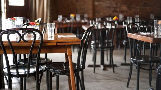 Inflación entre enero-mayo: Restaurantes y Hoteles subió 5,3 puntos más que el promedio, según el Indec.