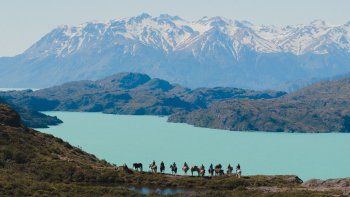 Descubrí esta imperdible travesía a caballo que recorre los imponentes paisajes de la provincia de Santa Cruz.