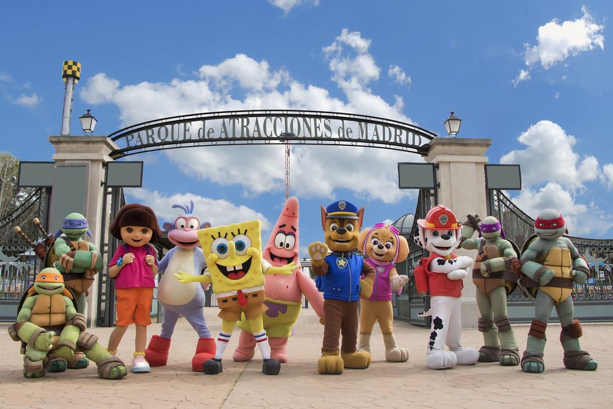 Personajes del Parque de Atracciones de Madrid, uno de los parques tematicos mas visitados de la capital.