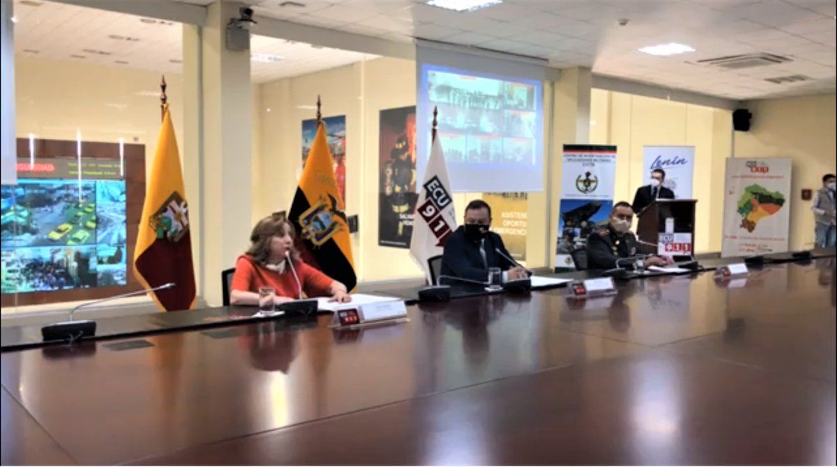 Rosi Prado de Holguín informando sobre los lineamientos para la reapertura de playas en Ecuador. - Ladevi Medios y Soluciones Rosi Prado de Holguín informando sobre los lineamientos para la reapertura de playas en Ecuador.