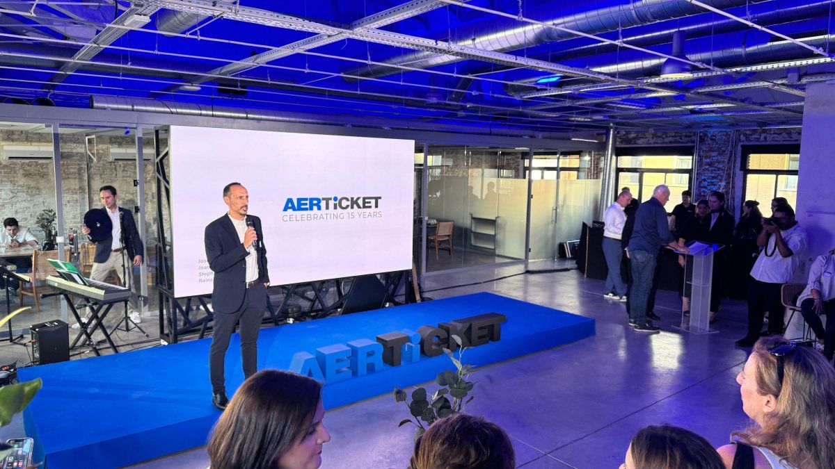 José Oliver, manager director de Aerticket, se dirigió a los presentes.