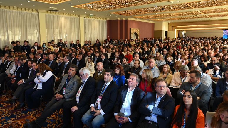 El lema del Congreso Faevyt 2024 es&nbsp;Acá estamos, superando los desafíos.