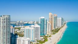 Sunny Isles Beach invita a relajarse antes o después de un atractivo crucero.