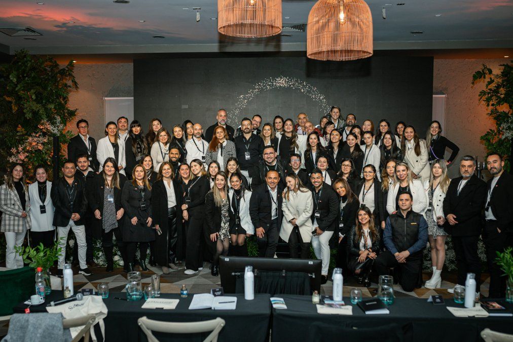 En agosto tendrá lugar la segunda edición del Santiago Wedding Summit. - Ladevi Medios y Soluciones En agosto tendrá lugar la segunda edición del Santiago Wedding Summit.