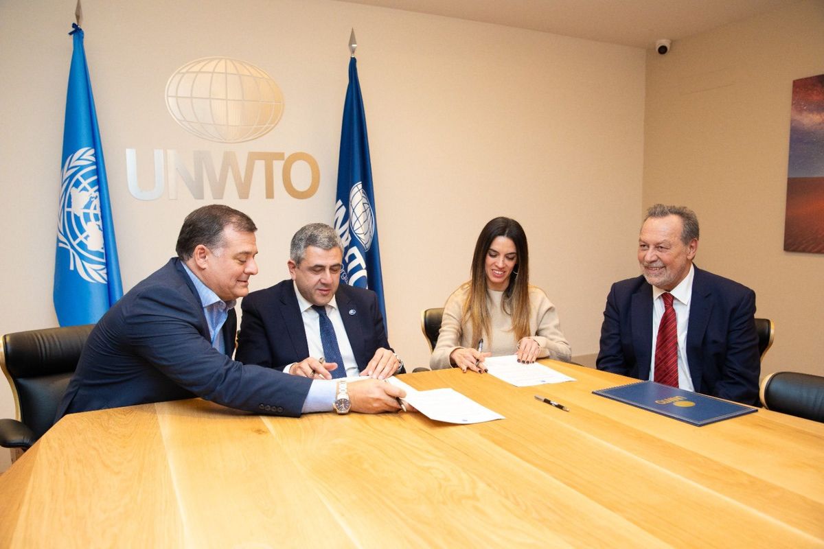 En la previa a Fitur, Dario Capitani firmó un acuerdo intención con la OMT y Córdoba será sede del II Seminario Internacional de Derecho del Turismo de la OMT.