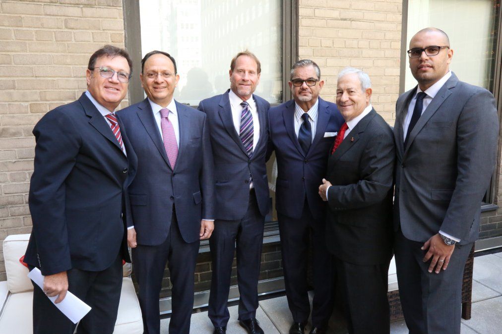 El equipo de VisitMexico USA: Marcos Achar, Jorge Islas, Kent Swig, Al Vitolo, Gary Levi y Carlos González.