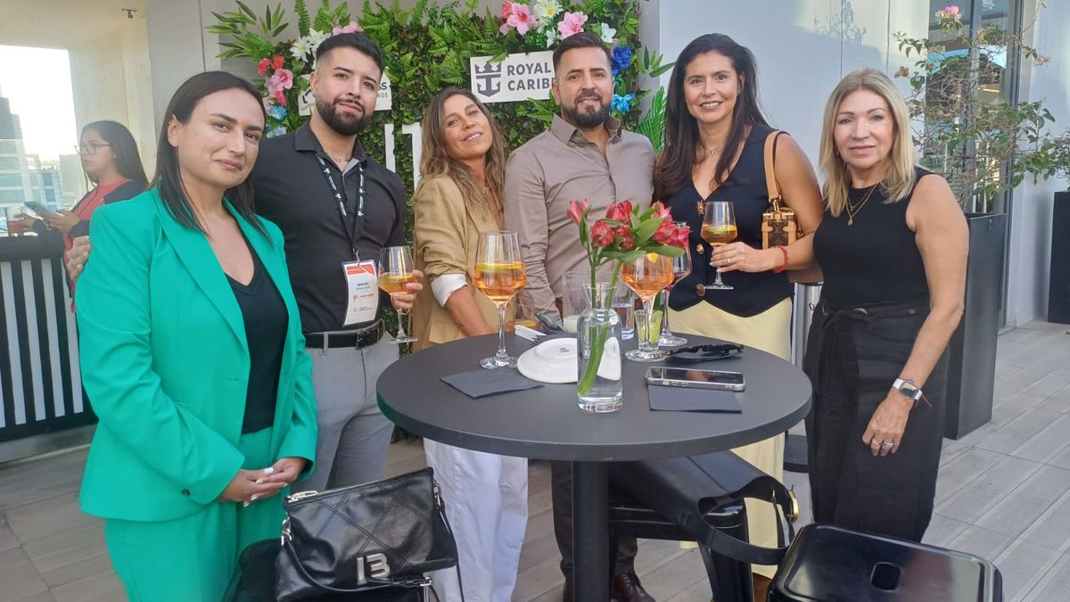 Agentes de viajes y representantes de turoperadores presentes en el evento de Royal Caribbean e Interexpress.