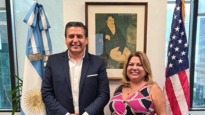 Ricardo Sosa se reunió en Estados Unidos con la regional sales manager de Eastern Airlines, Patricia Gutiérrez.
