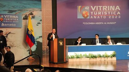 Vitrina Turística Anato: Petro no dio certezas sobre el IVA