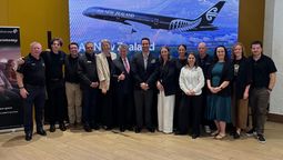 Representantes de Air New Zealand junto a la delegación de prestadores de servicios en Nueva Zelanda.