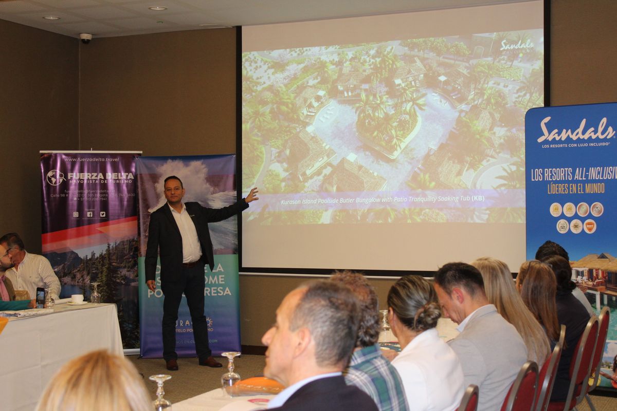Evento de la Oficina de Turismo de Curazao en Bogotá.