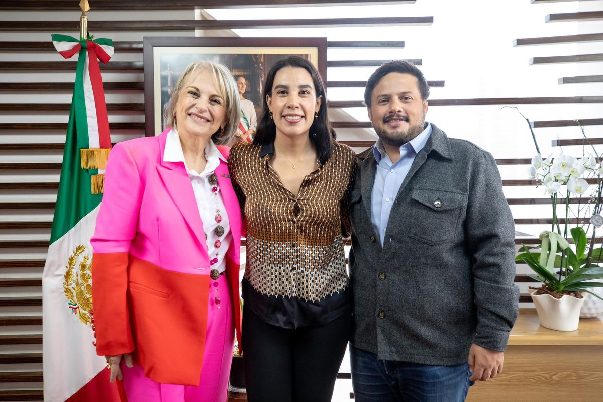 Nathalie Desplas, Josefina Rodríguez Zamora, titular de Sectur; y Sebastián Ramírez Mendoza.