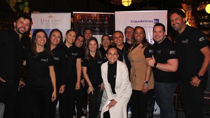 Delegación de AMR Collection.