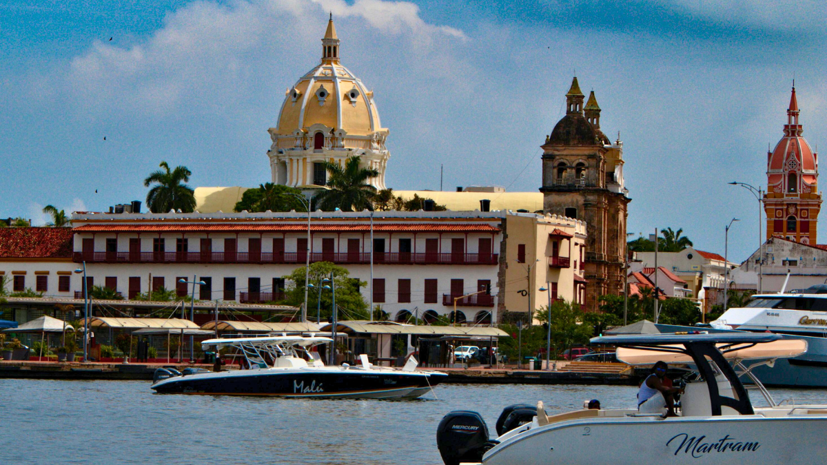 Enamórate del hermoso Caribe colombiano en tus próximas vacaciones.